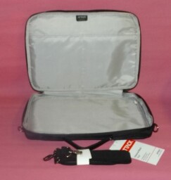 ATTACK Universal Black 15,6" – brašna na notebook